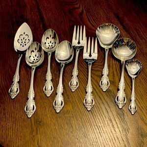 Oneida Brahms Serving Pieces (9)